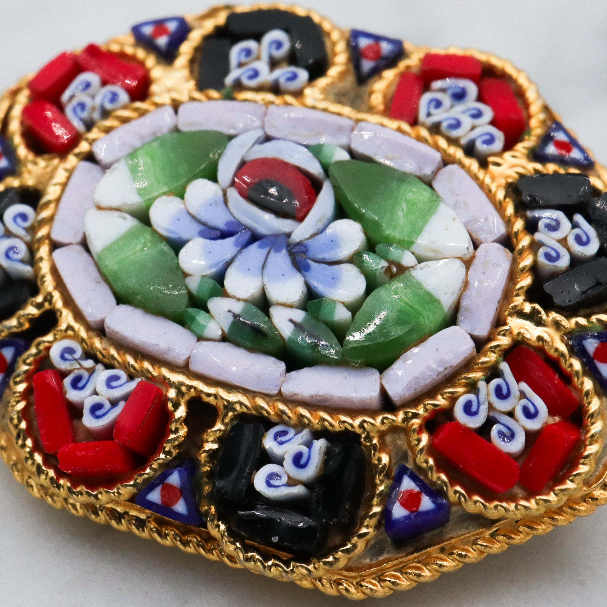 Vintage Italian micro mosaic tile gold plated brooch